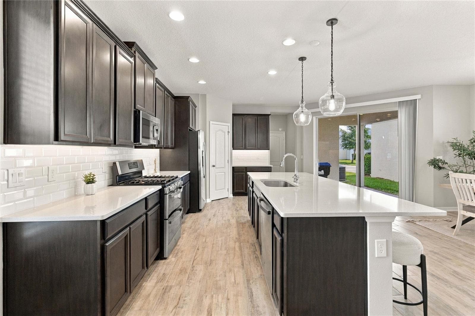 Single Family Residence at 13051 SPRING GROVE WAY, WINTER GARDEN, photo 10 of 54