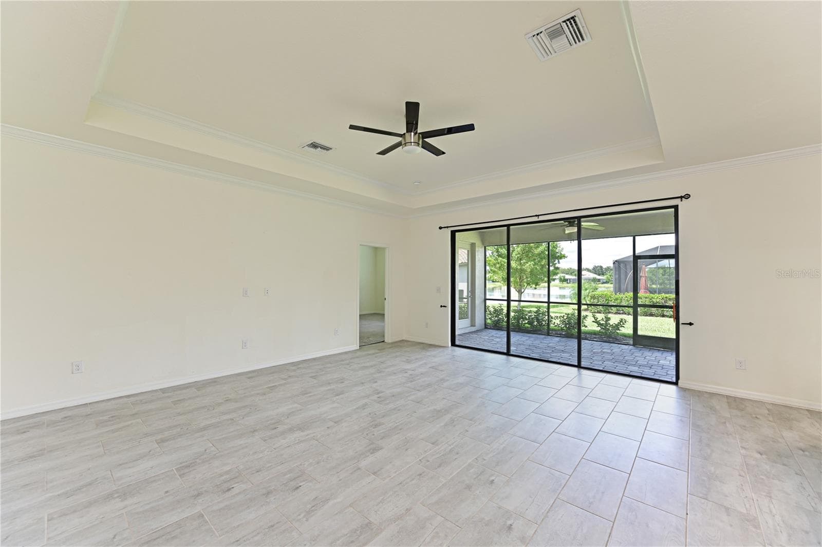 Single Family Residence at 11525 AUTUMN LEAF WAY, BRADENTON, photo 8 of 34