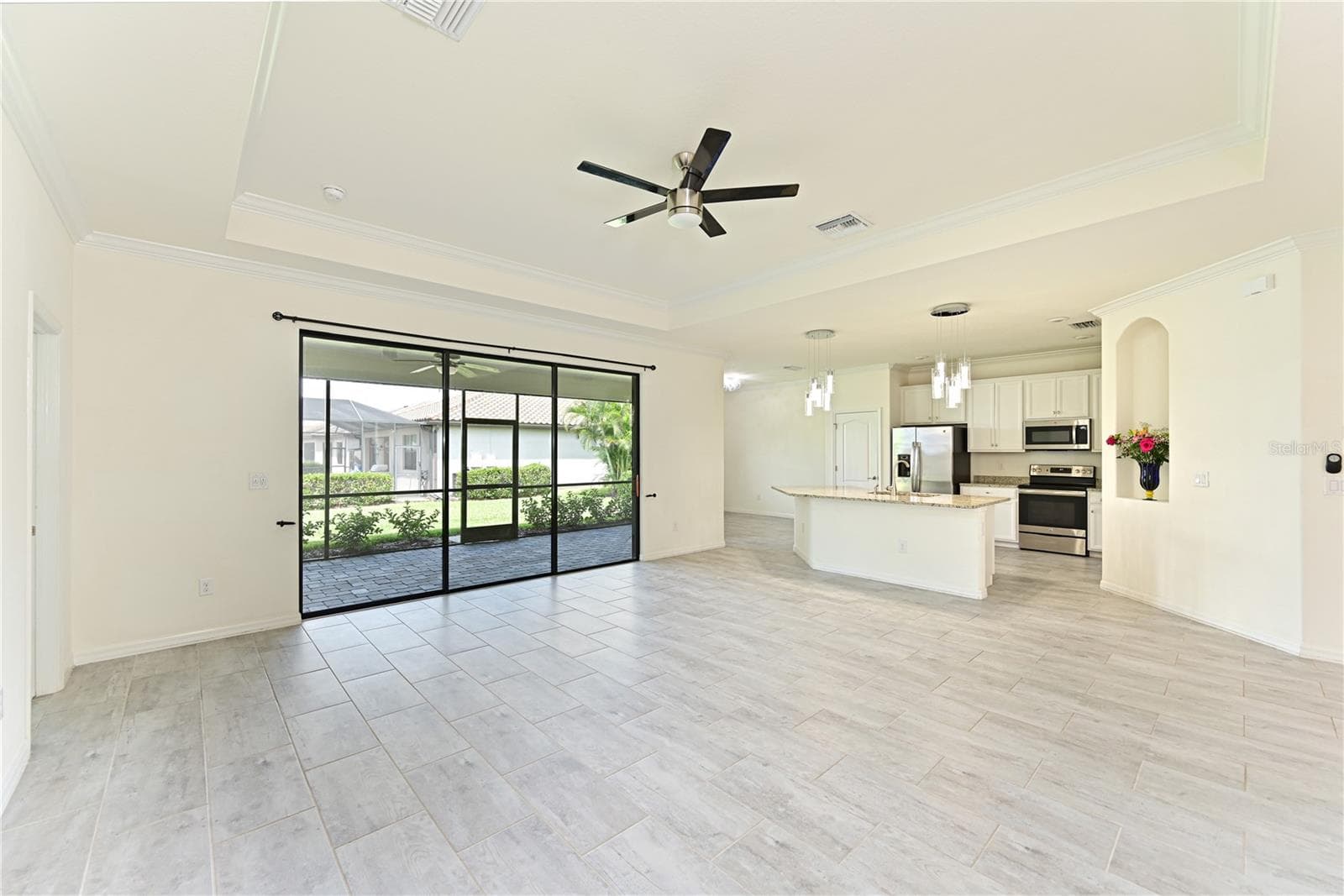 Single Family Residence at 11525 AUTUMN LEAF WAY, BRADENTON, photo 10 of 34