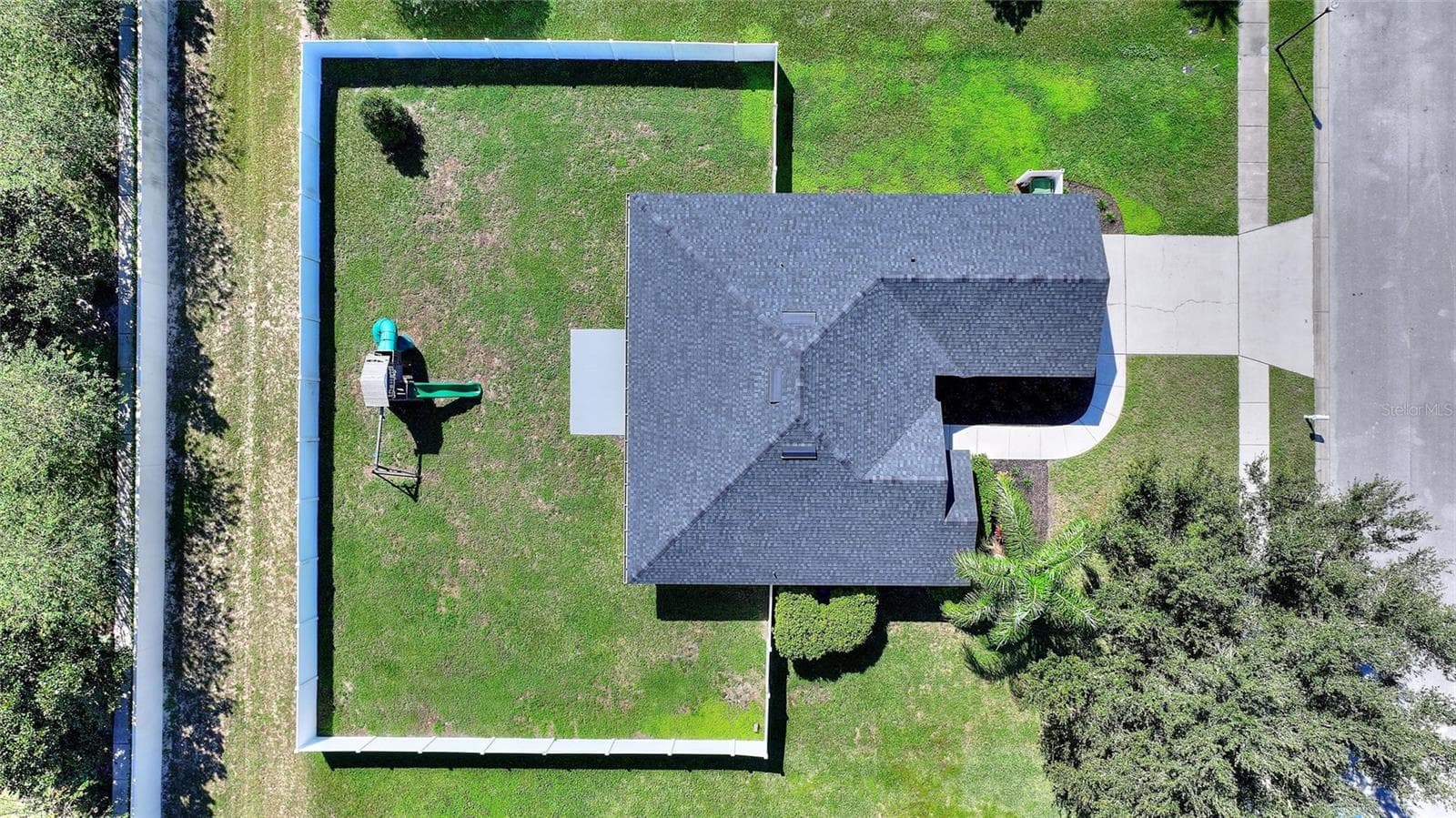 Single Family Residence at 221 MANDOLIN DR, WINTER HAVEN, photo 5 of 46