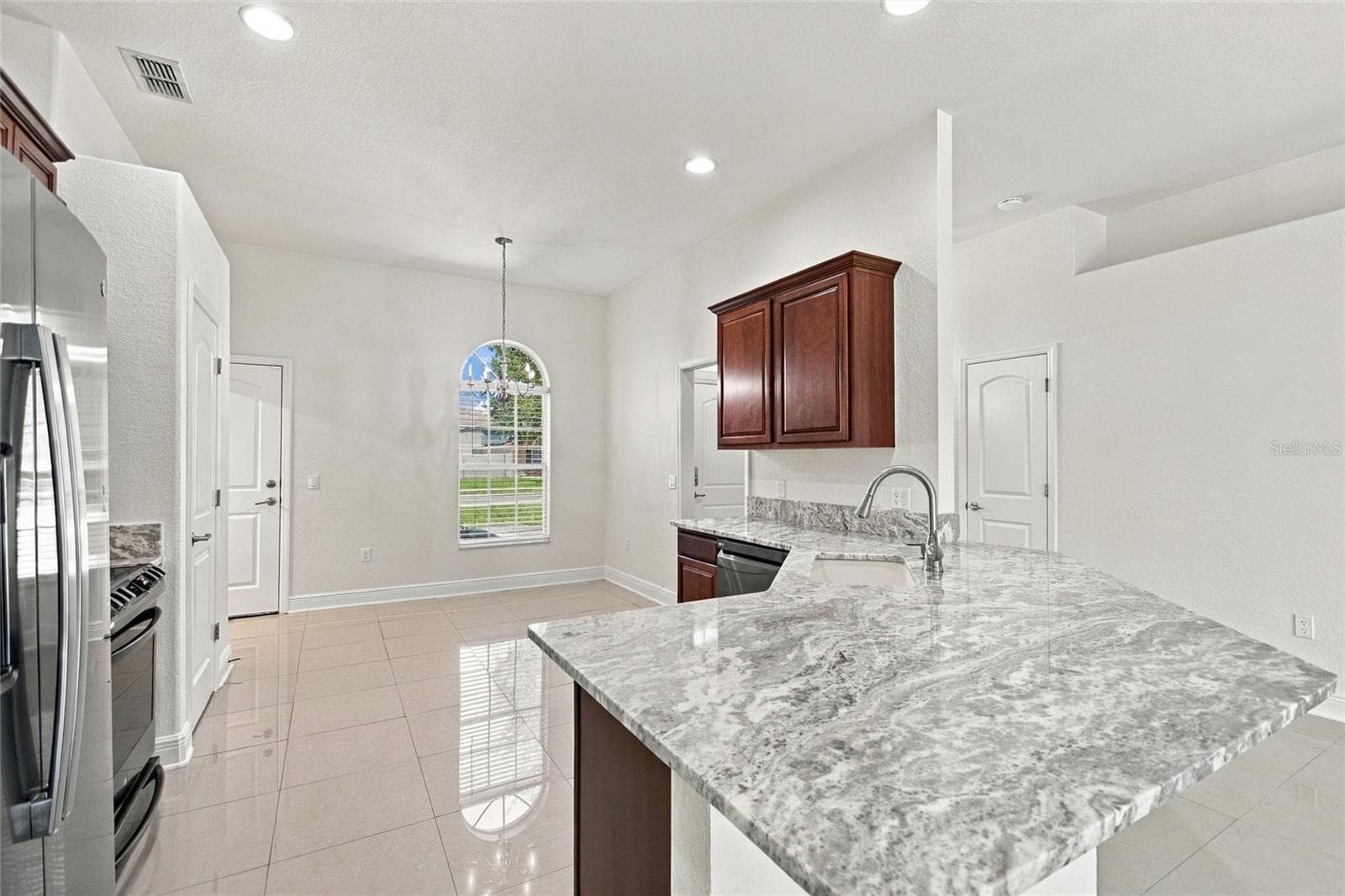 Single Family Residence at 221 MANDOLIN DR, WINTER HAVEN, photo 11 of 46