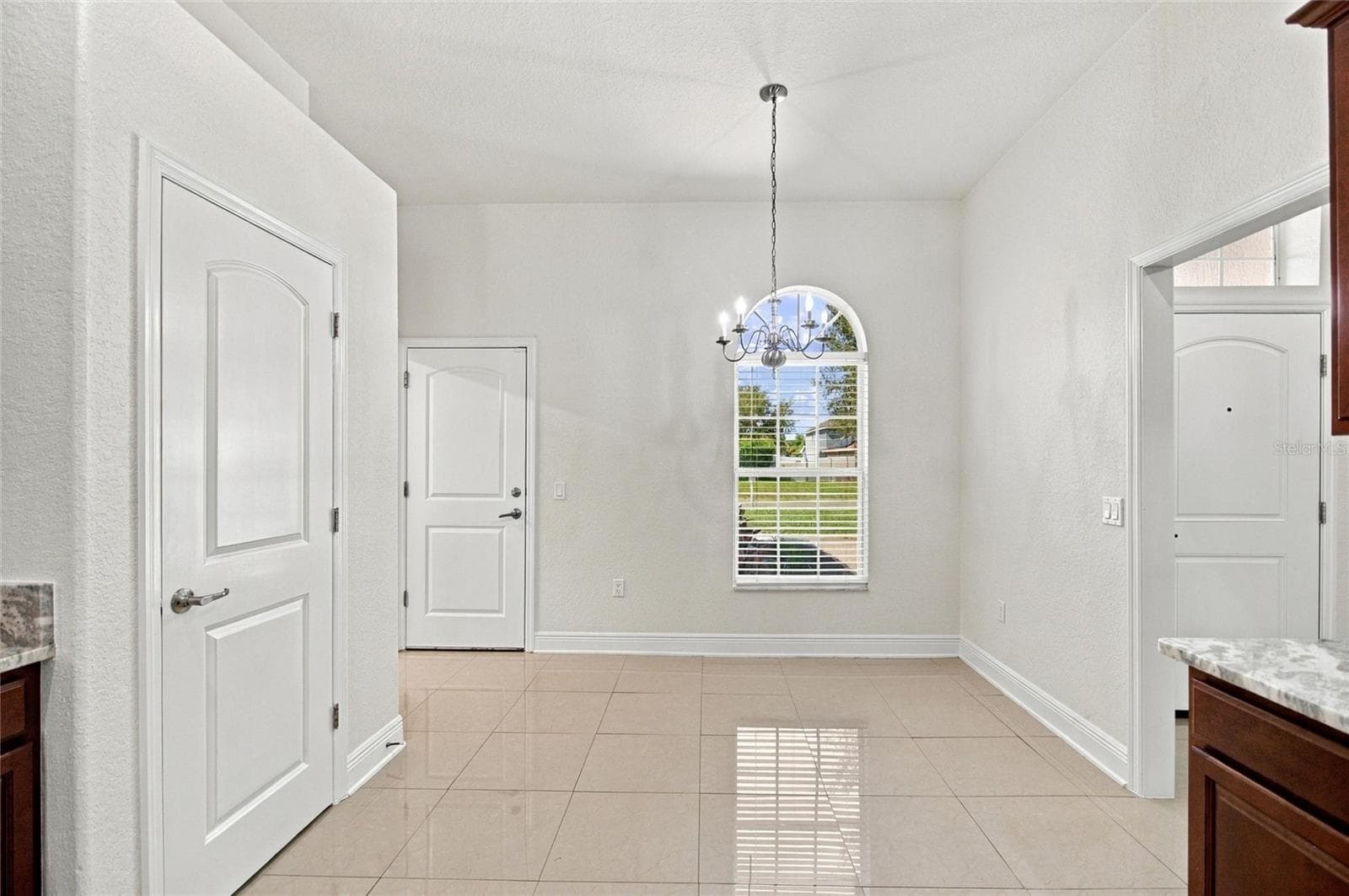 Single Family Residence at 221 MANDOLIN DR, WINTER HAVEN, photo 14 of 46