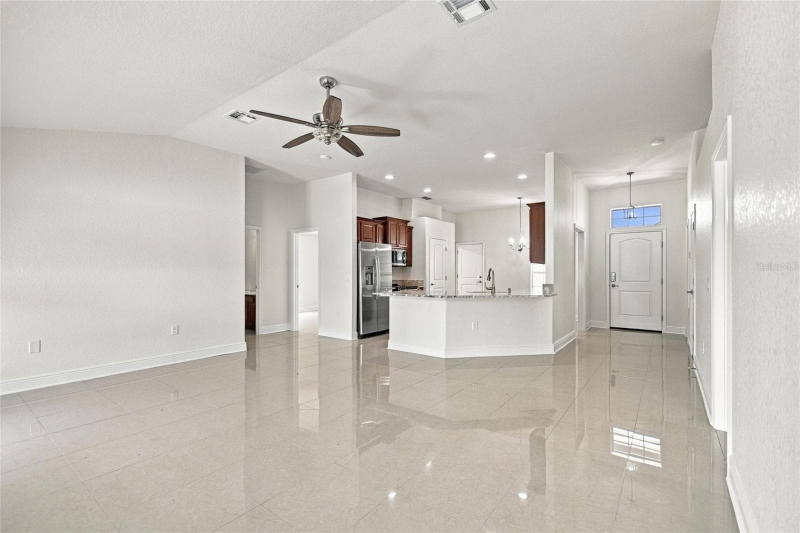 Single Family Residence at 221 MANDOLIN DR, WINTER HAVEN, photo 15 of 46