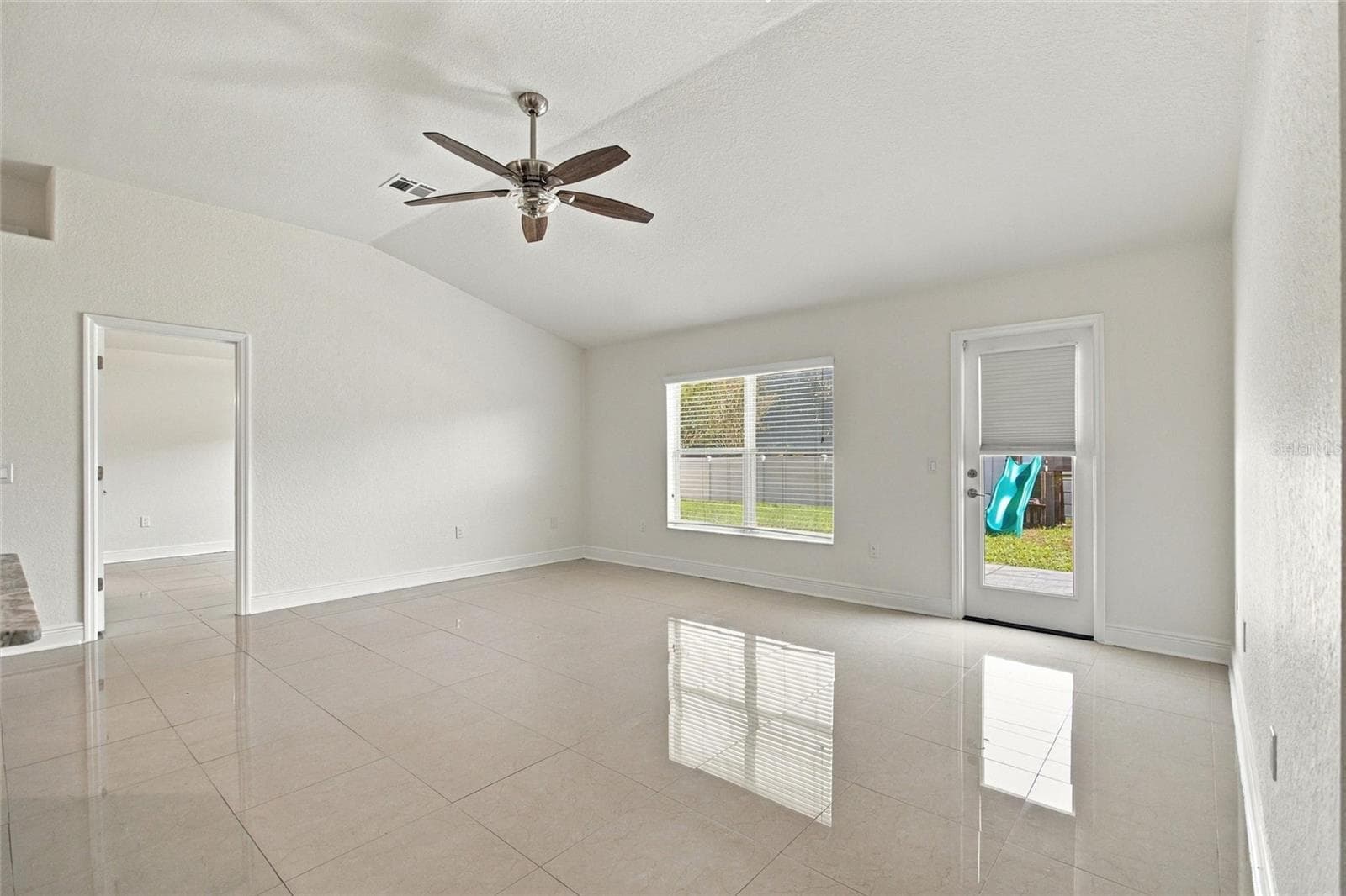 Single Family Residence at 221 MANDOLIN DR, WINTER HAVEN, photo 17 of 46