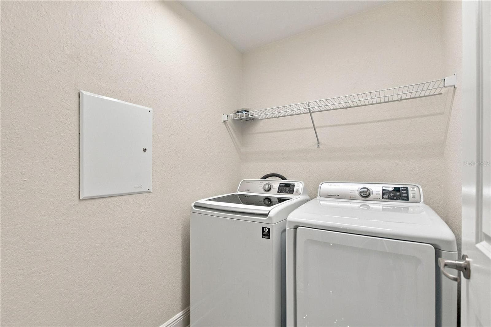 Single Family Residence at 221 MANDOLIN DR, WINTER HAVEN, photo 32 of 46