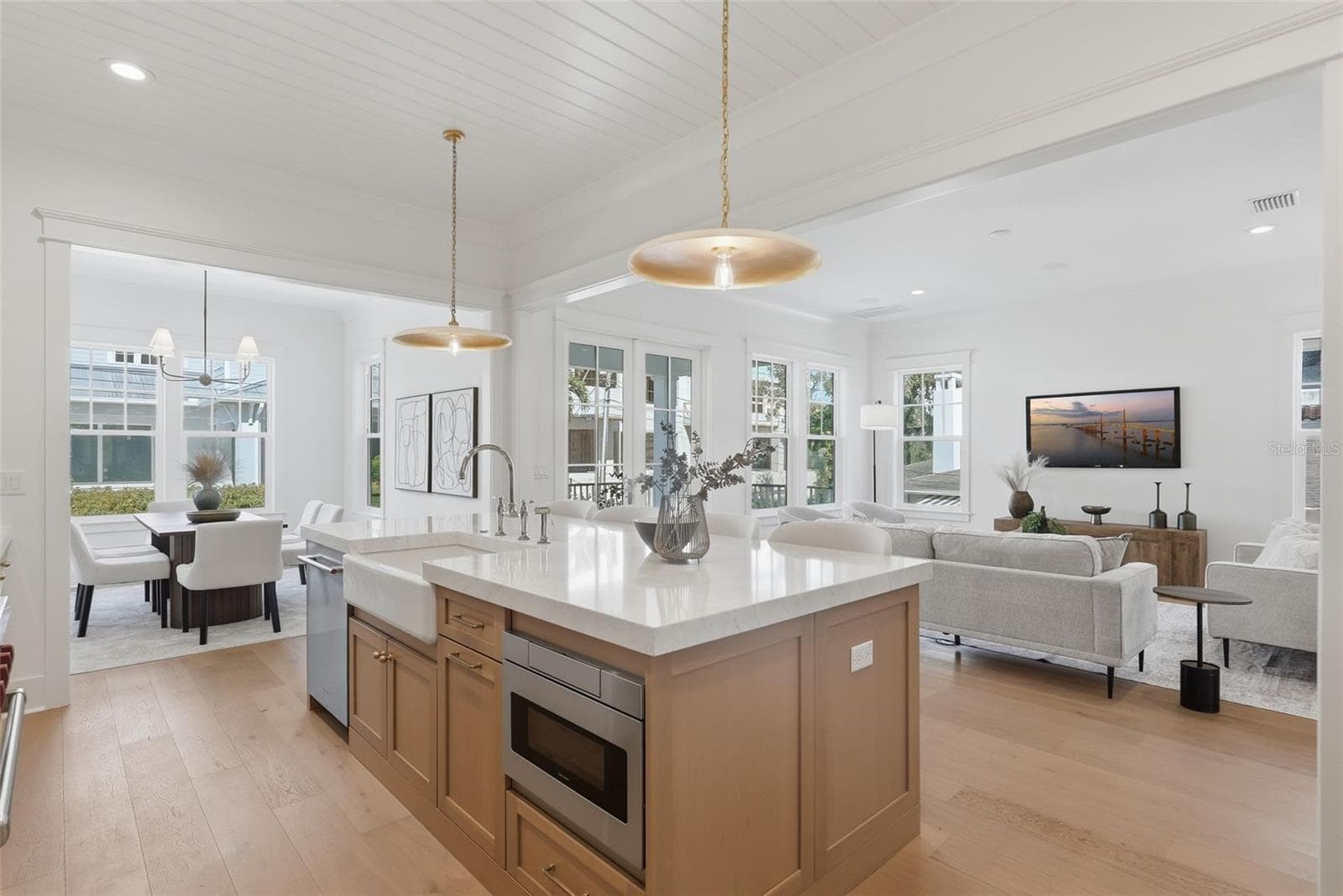 Single Family Residence at 822 SNELL ISLE BLVD NE, ST PETERSBURG, photo 16 of 49