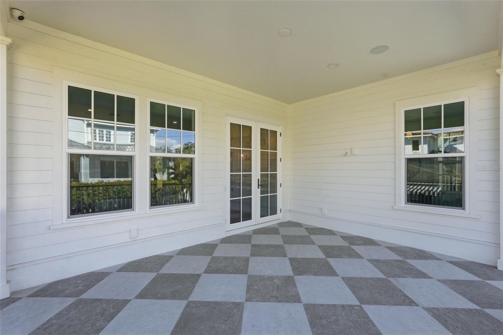 Single Family Residence at 822 SNELL ISLE BLVD NE, ST PETERSBURG, photo 25 of 49