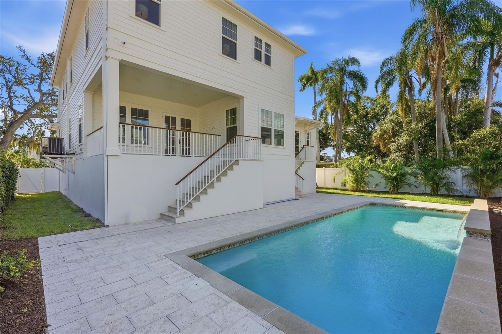 Single Family Residence at 822 SNELL ISLE BLVD NE, ST PETERSBURG, photo 28 of 49