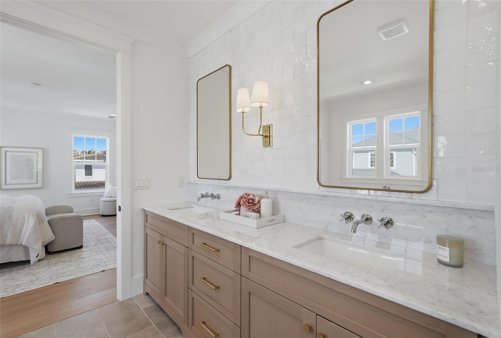 Single Family Residence at 822 SNELL ISLE BLVD NE, ST PETERSBURG, photo 37 of 49