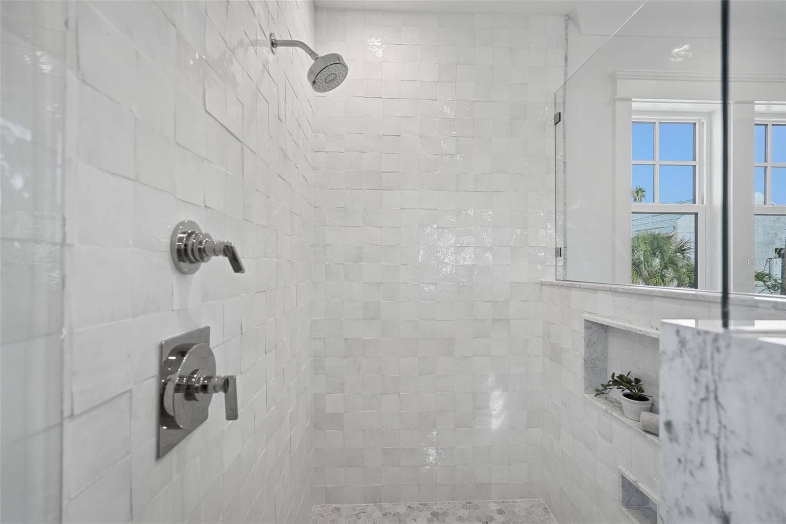 Single Family Residence at 822 SNELL ISLE BLVD NE, ST PETERSBURG, photo 39 of 49