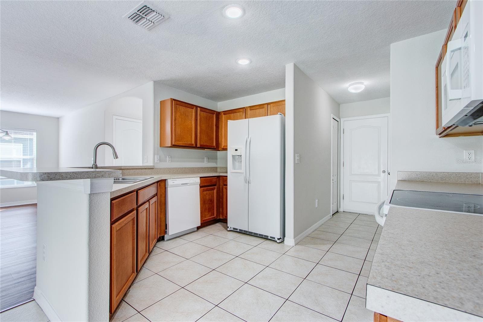Single Family Residence at 3323 WHITLEY BAY CT, LAND O LAKES, photo 23 of 99
