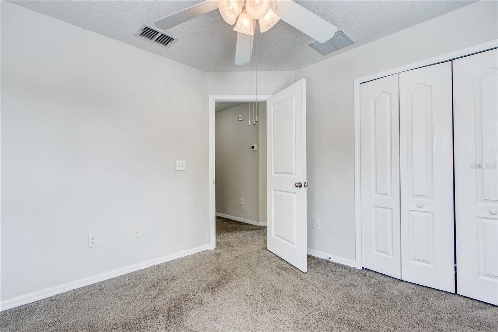 Single Family Residence at 3323 WHITLEY BAY CT, LAND O LAKES, photo 27 of 99
