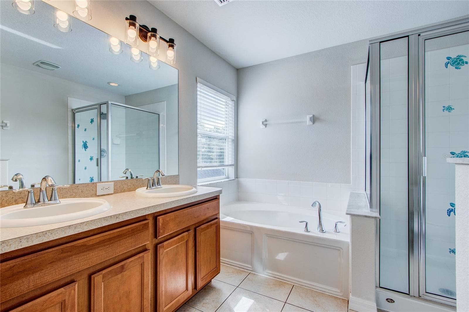 Single Family Residence at 3323 WHITLEY BAY CT, LAND O LAKES, photo 36 of 99