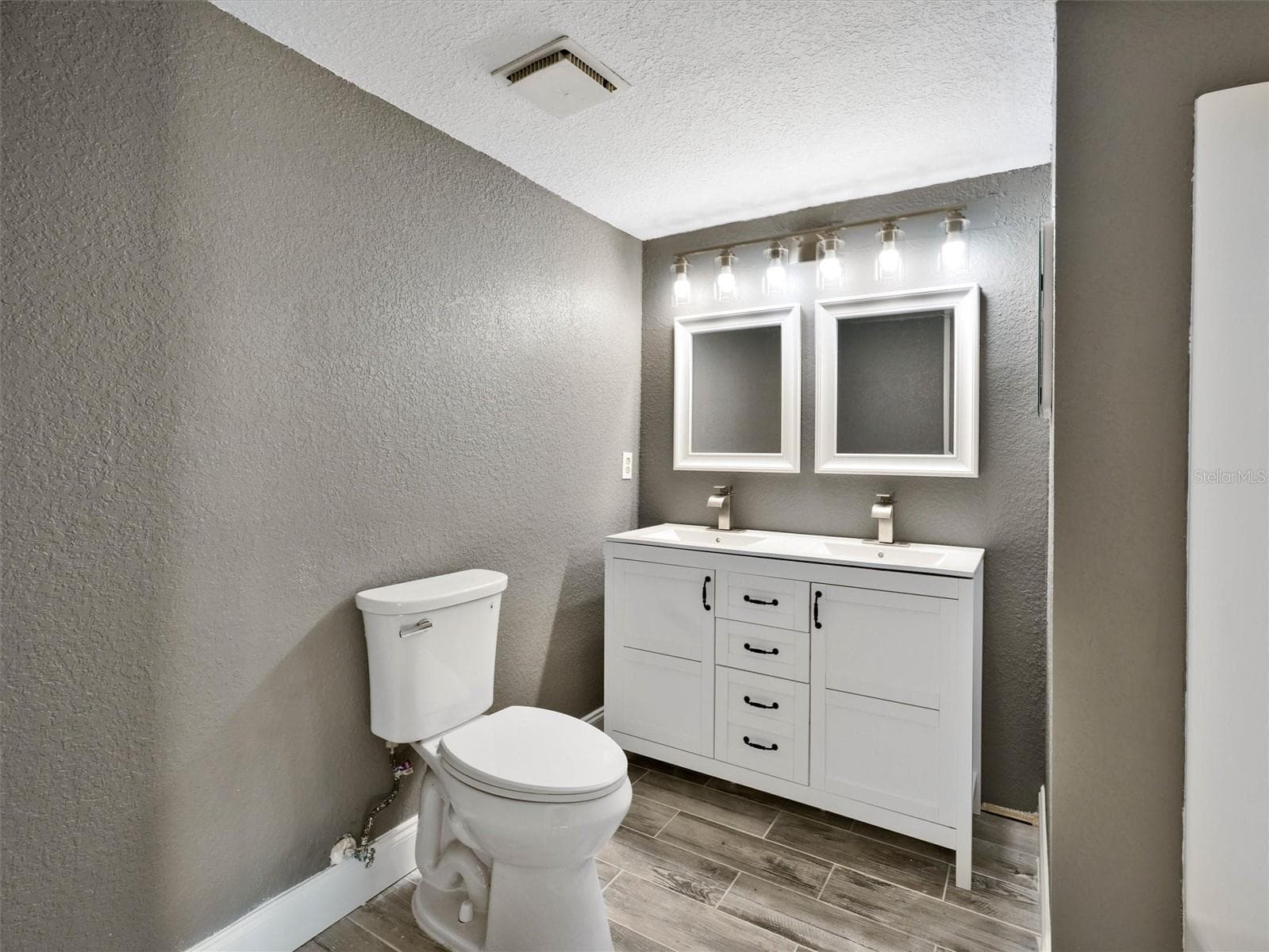 Single Family Residence at 1879 KAMLER AVE, ORLANDO, photo 30 of 43