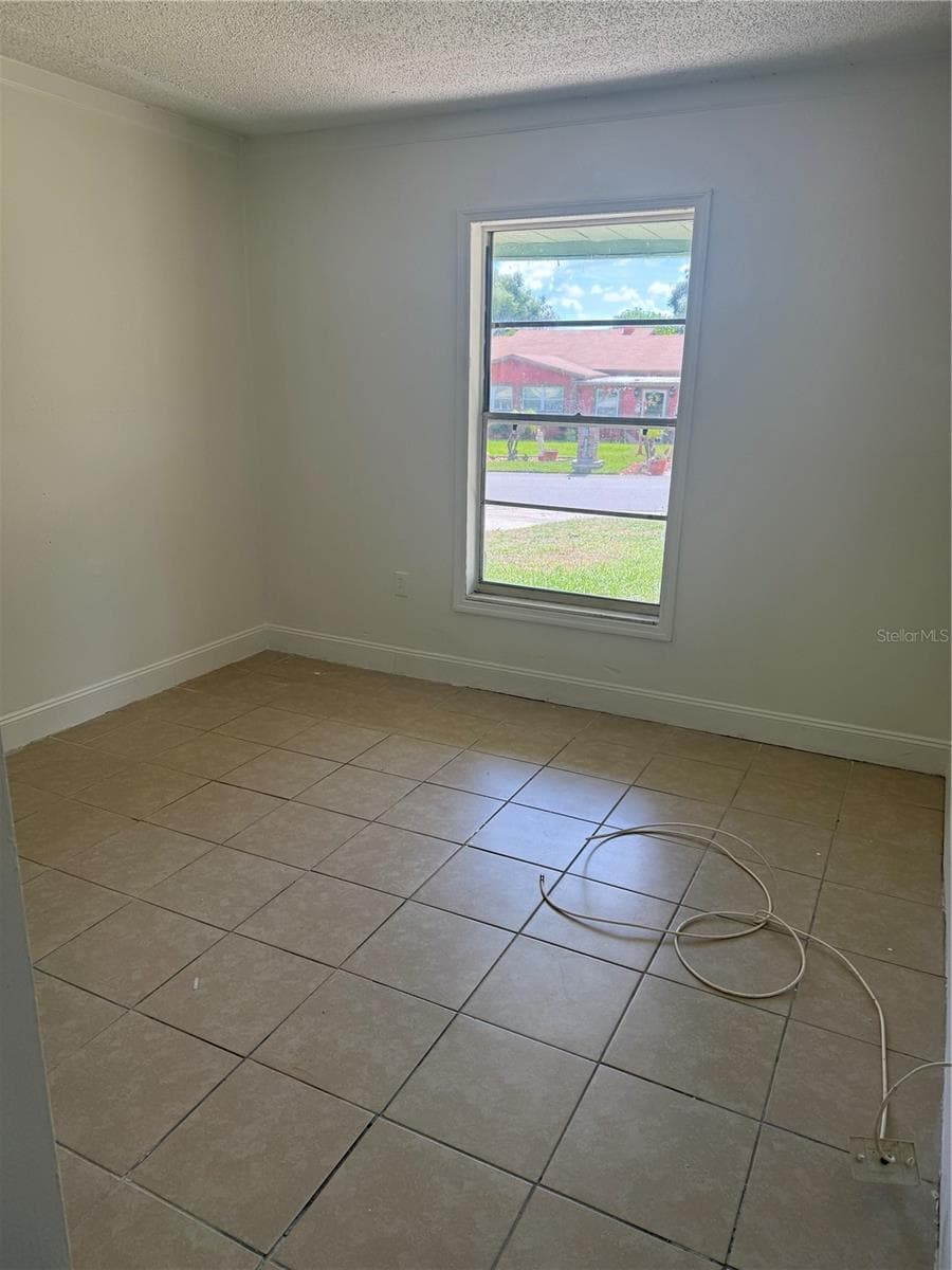 Duplex at 2109 N 13TH ST N, HAINES CITY, photo 6 of 20