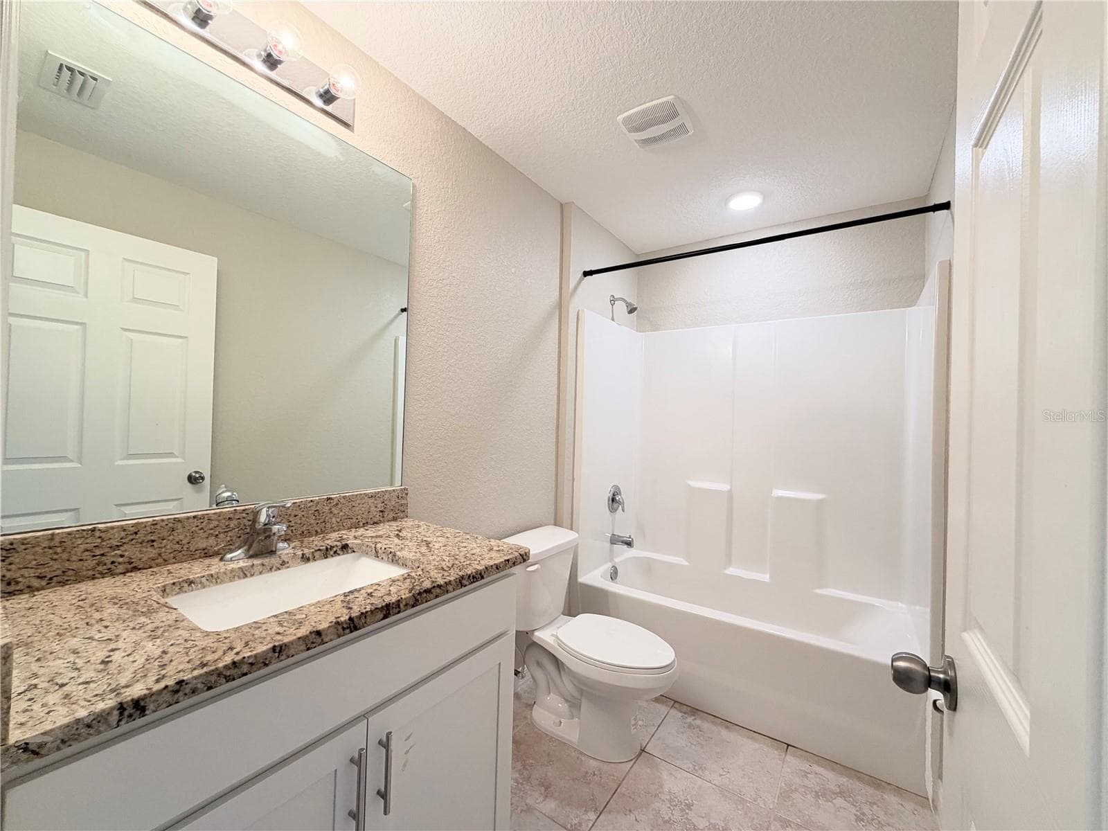 Single Family Residence at 1546 GLENAN RD, NORTH PORT, photo 11 of 17