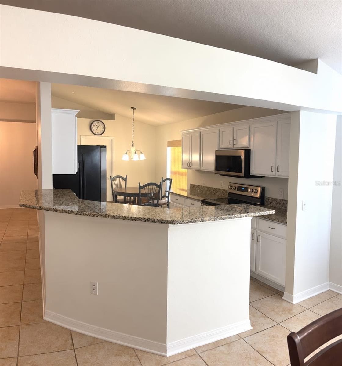 Single Family Residence at 304 MARION OAKS TRL, OCALA, photo 11 of 41