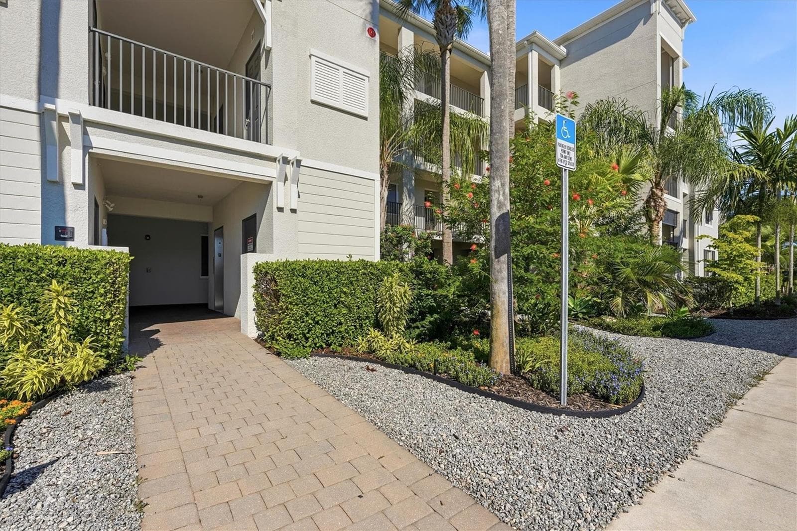 Condominium at 1020 TIDEWATER SHORES LOOP #104, BRADENTON, photo 4 of 52