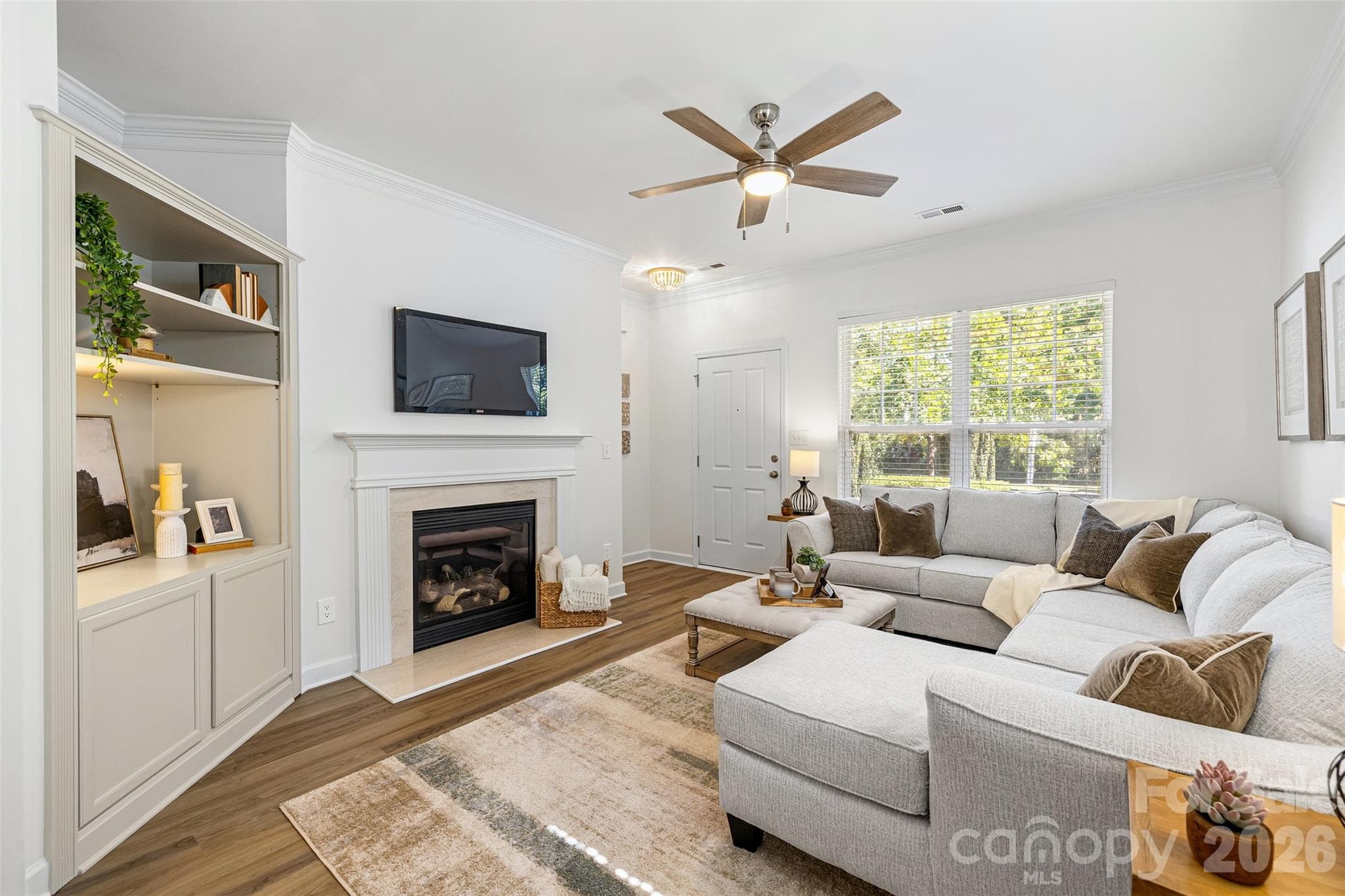 Townhouse at 5045 Prosperity Church Road, Charlotte, photo 3 of 35