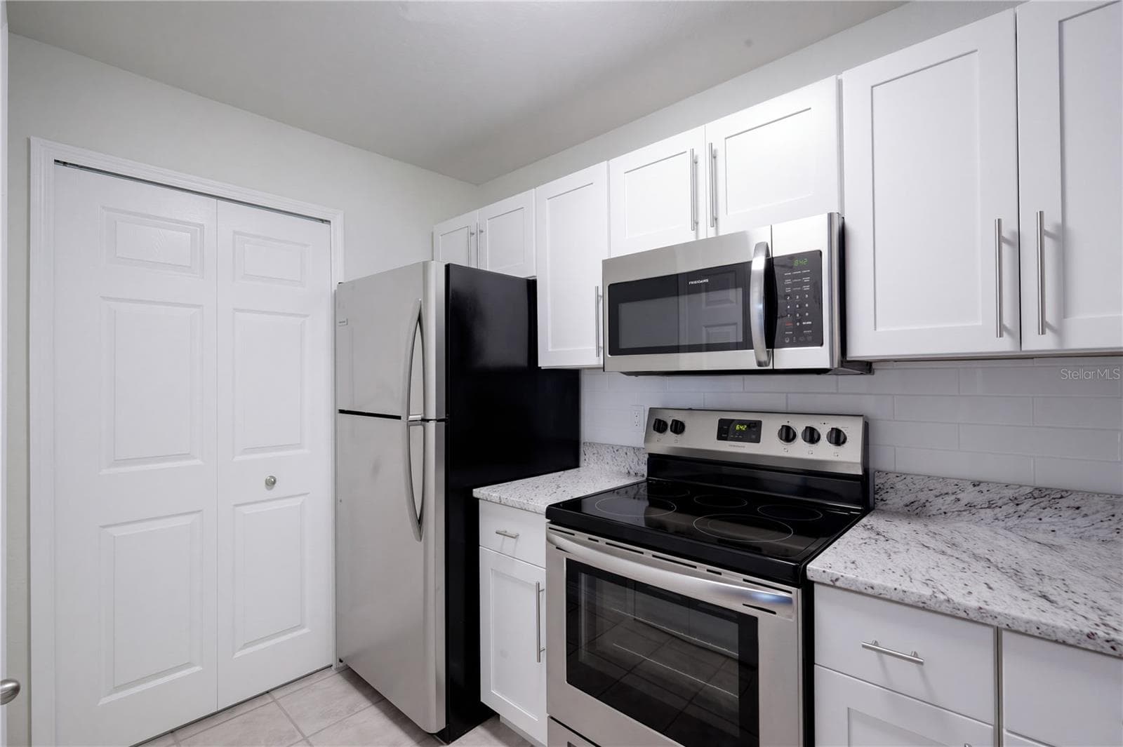 Condominium at 8825 LATREC AVE #6105, ORLANDO, photo 4 of 34