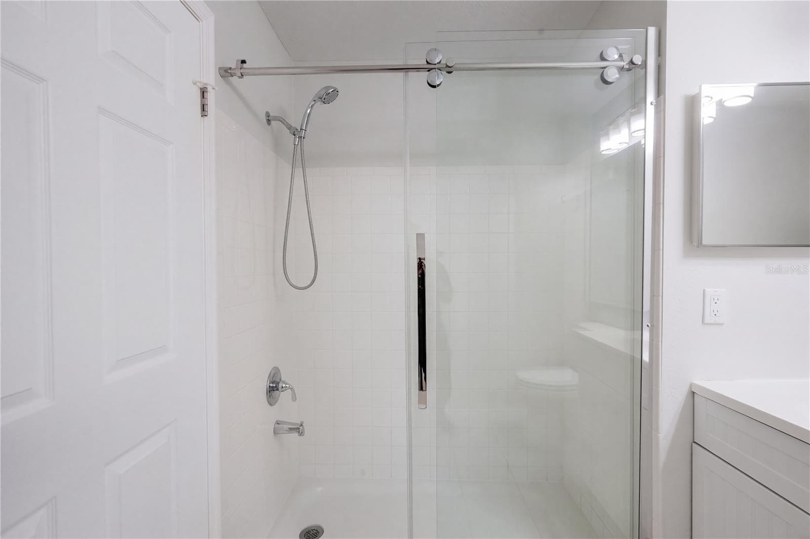 Condominium at 8825 LATREC AVE #6105, ORLANDO, photo 20 of 34