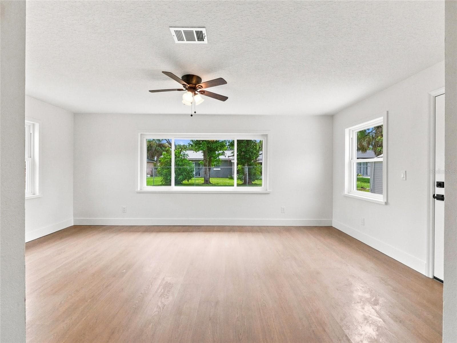 Single Family Residence at 135 IGUALA DR, KISSIMMEE, photo 12 of 35