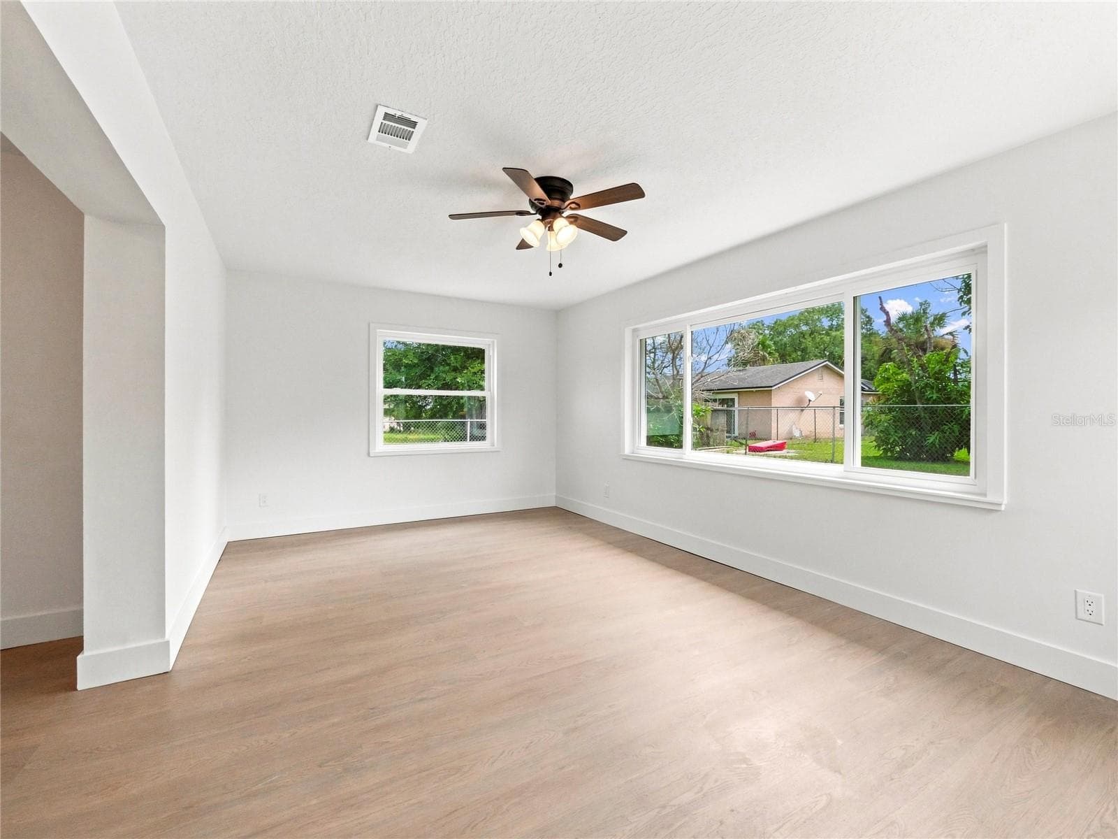 Single Family Residence at 135 IGUALA DR, KISSIMMEE, photo 14 of 35