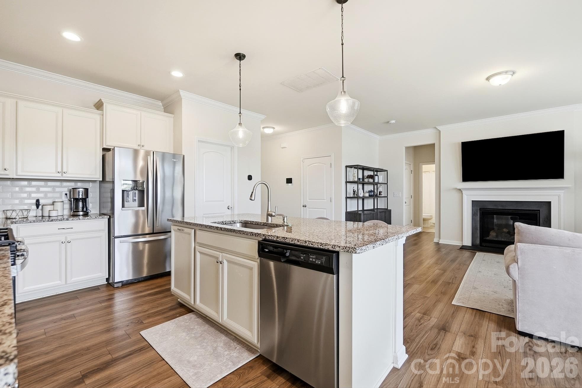 Single Family Residence at 19020 Hawk Haven Lane, Charlotte, photo 11 of 35
