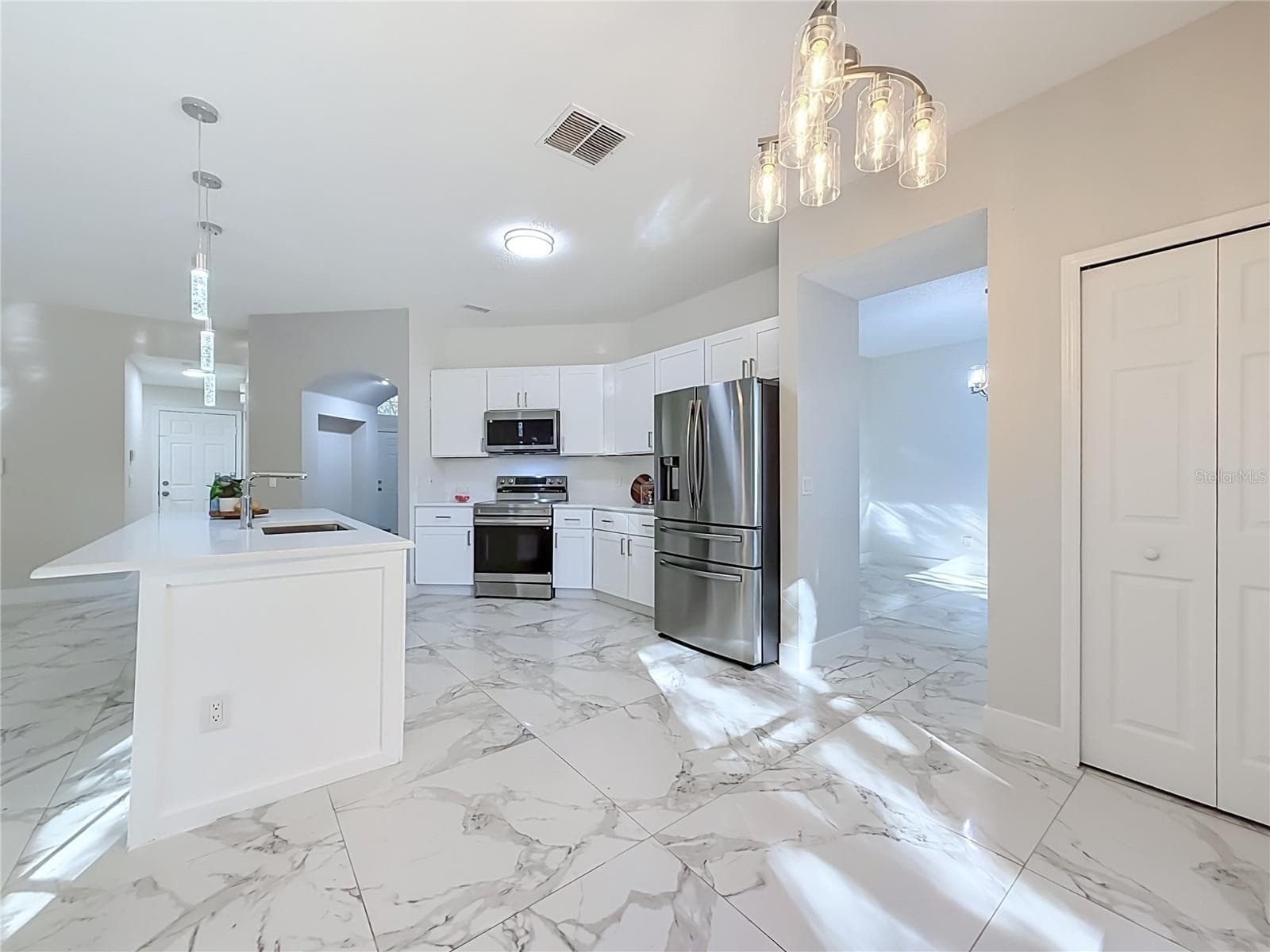 Single Family Residence at 4574 AGUILA PL, ORLANDO, photo 14 of 48