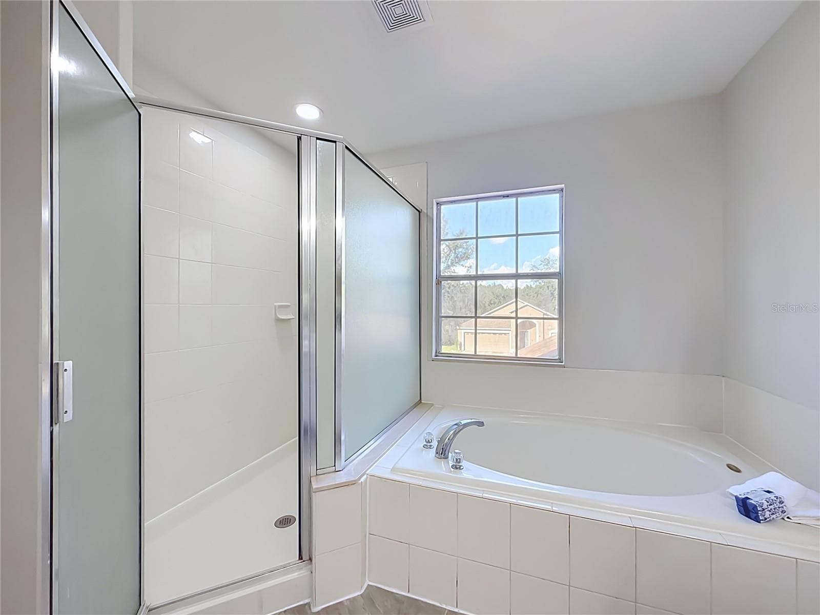 Primary Bathroom - 4574 AGUILA PL, ORLANDO