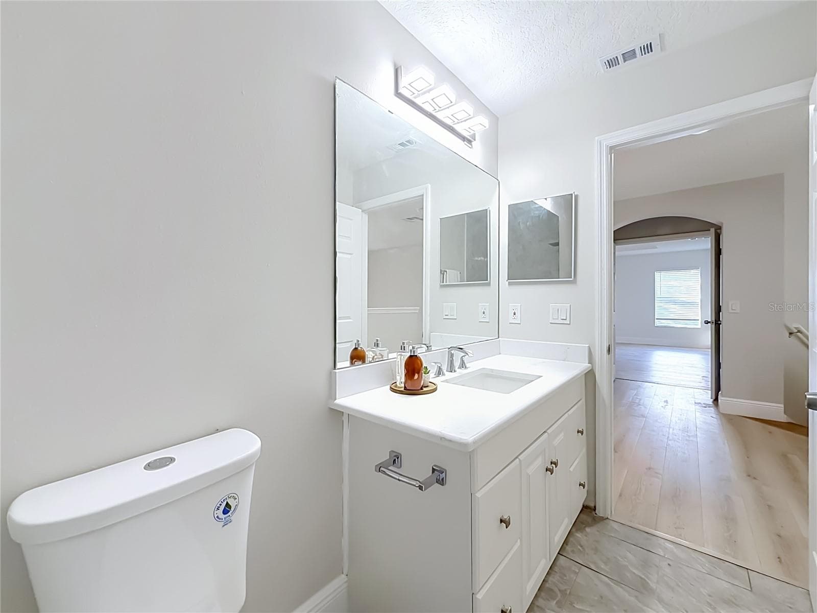Hallway Bathroom - 4574 AGUILA PL, ORLANDO