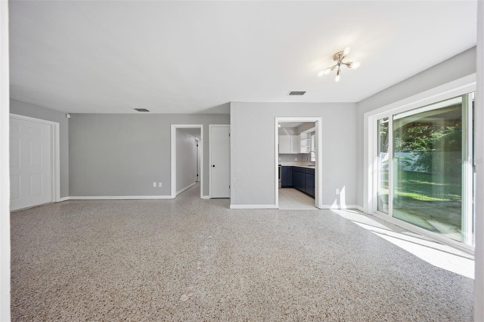 Single Family Residence at 111 E LAUREN CT, FERN PARK, photo 8 of 33