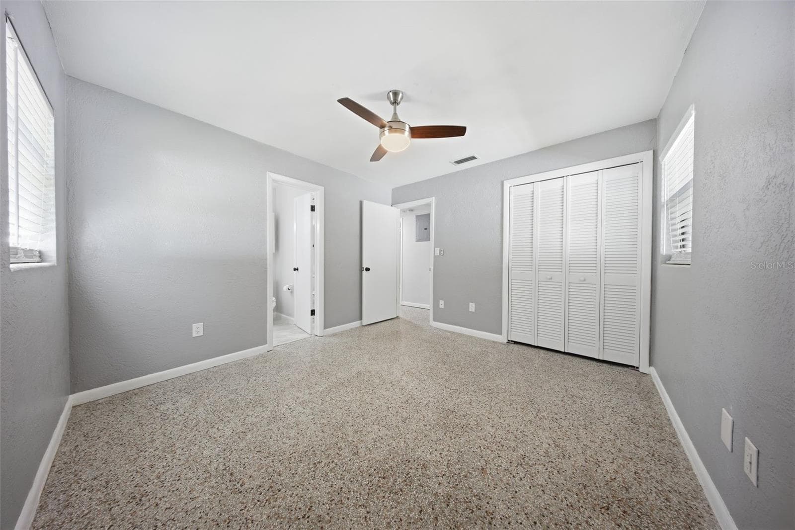 Single Family Residence at 111 E LAUREN CT, FERN PARK, photo 15 of 33