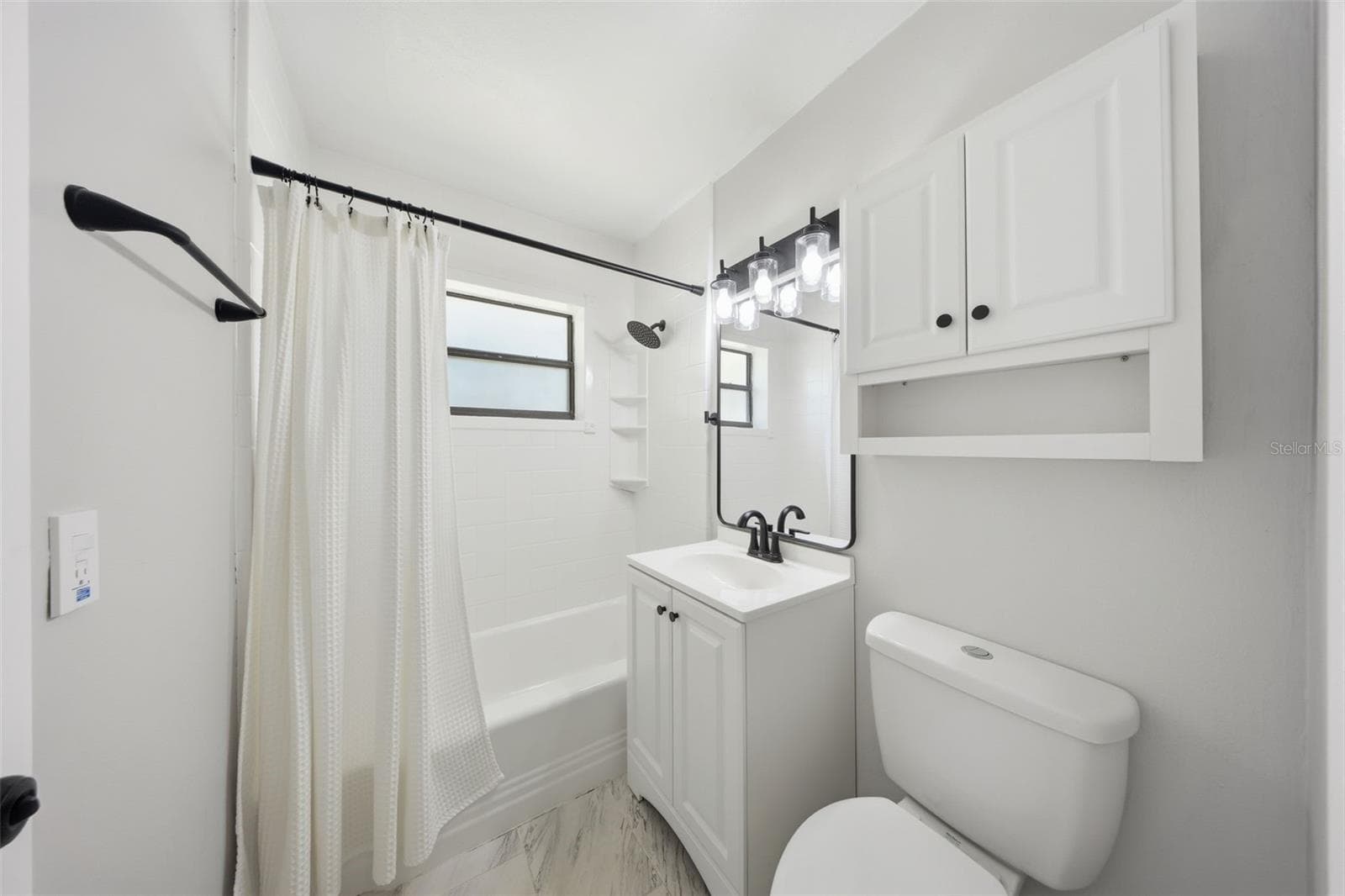 Primary Bathroom - 111 E LAUREN CT, FERN PARK