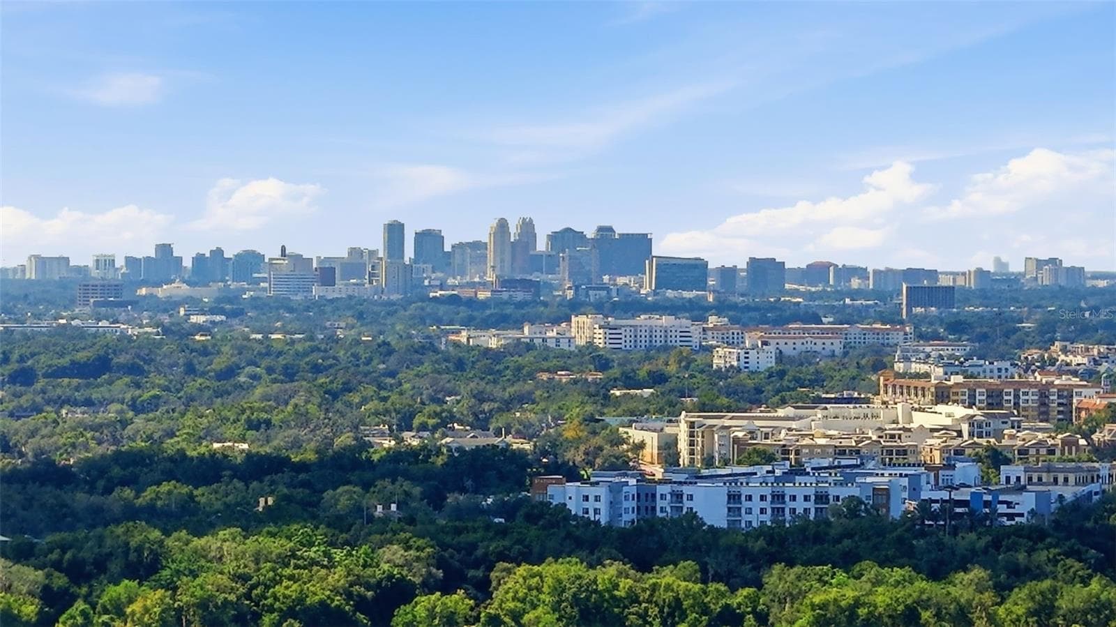 Close to Winter Park + Downtown - 111 E LAUREN CT, FERN PARK