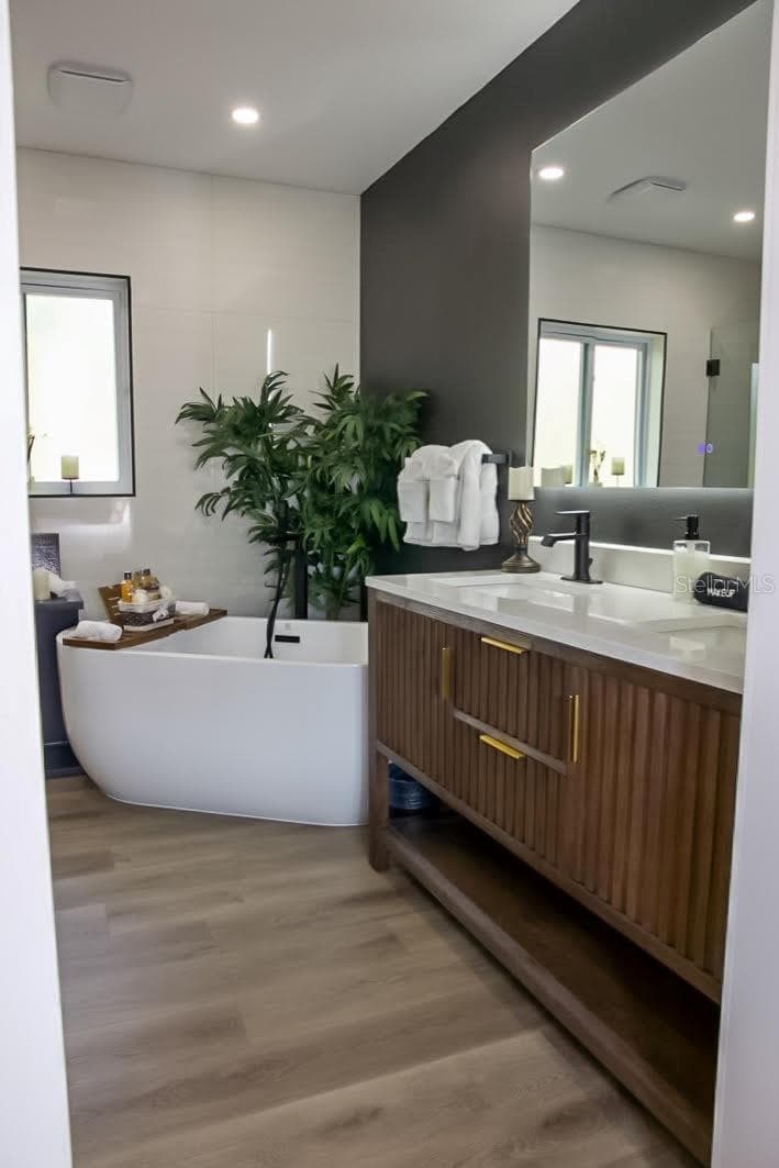 Primary Ensuite - 405 MANOR BLVD, PALM HARBOR