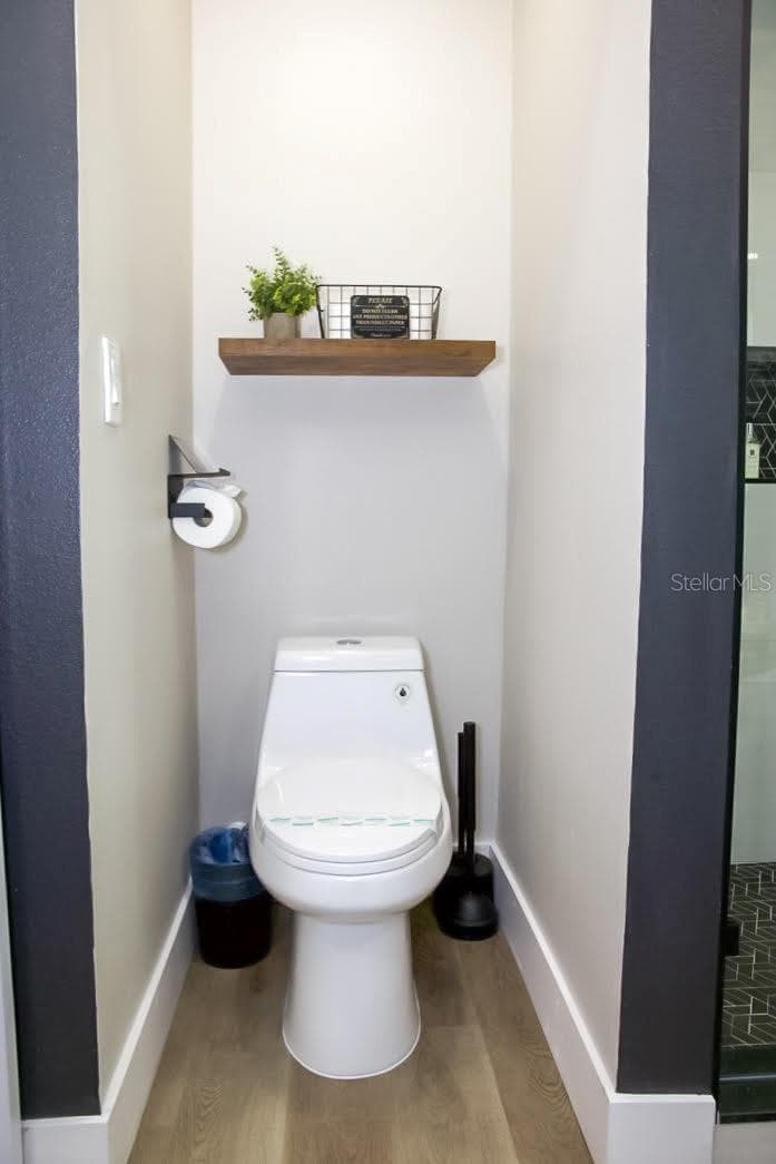 Primary Toilet - 405 MANOR BLVD, PALM HARBOR
