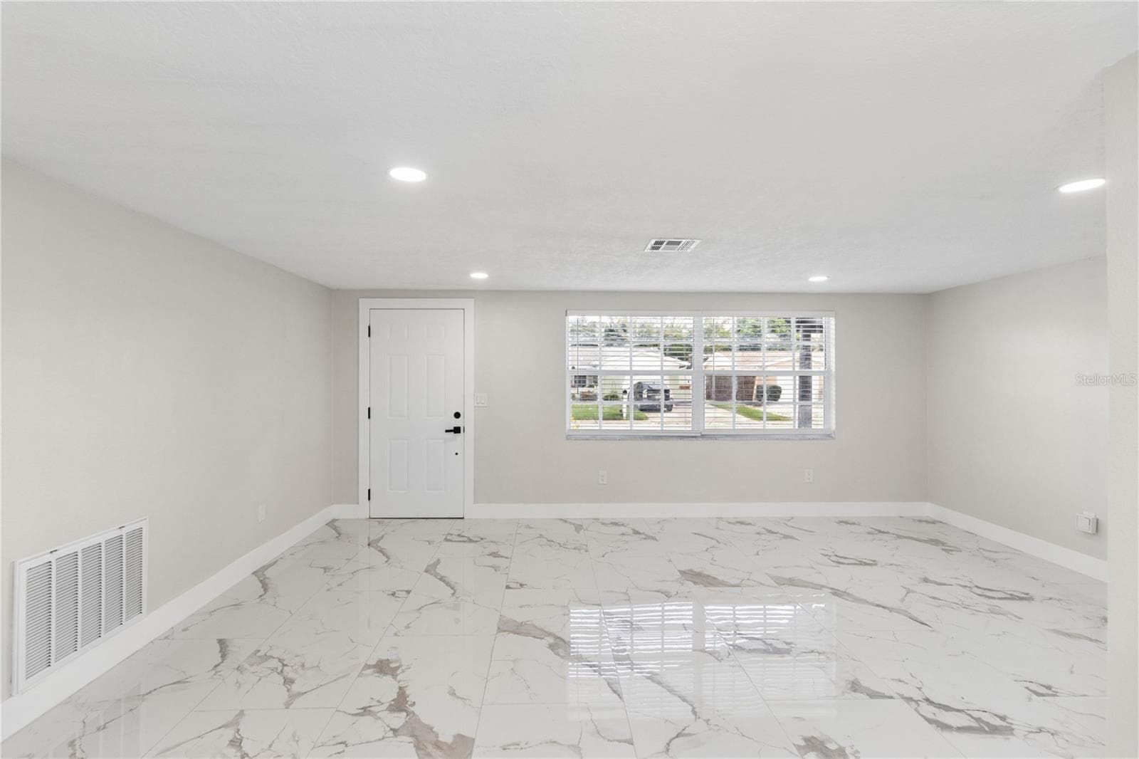 Single Family Residence at 8811 LIDO LN, PORT RICHEY, photo 8 of 31