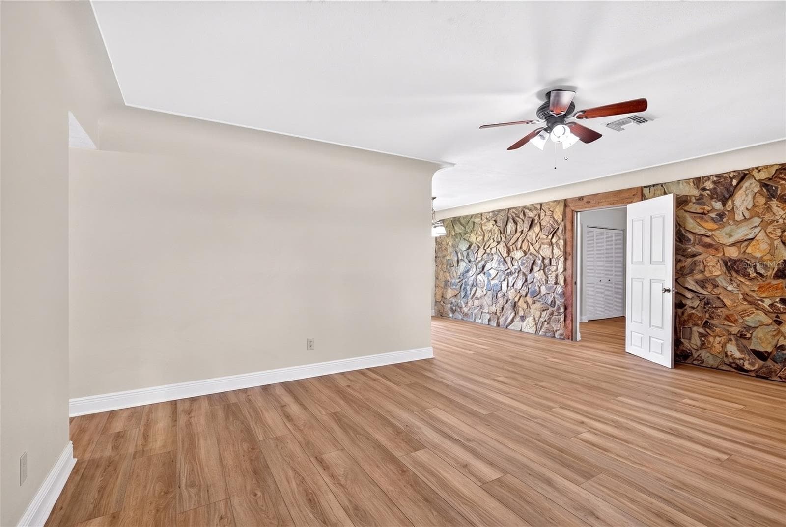 Single Family Residence at 5201 E JASMINE LN, INVERNESS, photo 4 of 28