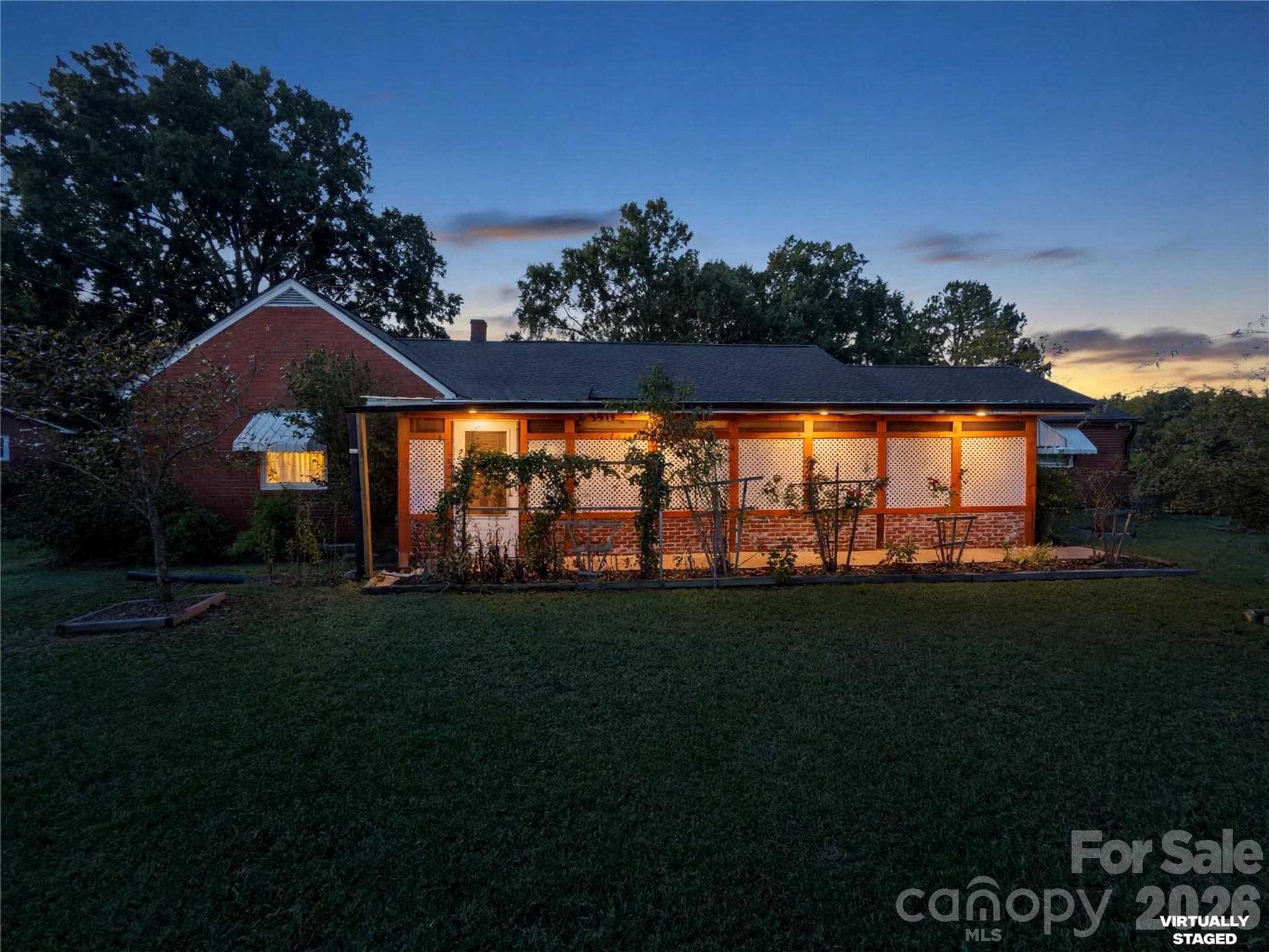 Twilight - 2340 E NC 24/27 Road, Biscoe
