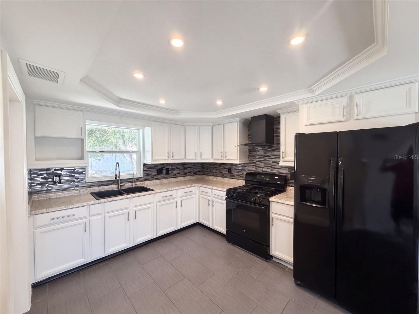 Single Family Residence at 645 10TH PL, SAFETY HARBOR, photo 3 of 21