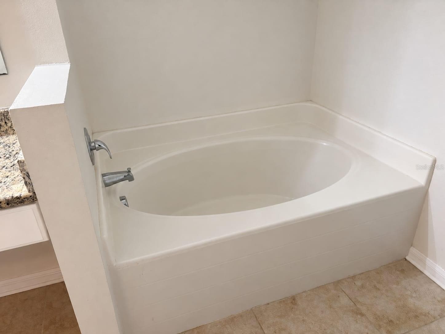 master tub - 304 MARION OAKS TRL, OCALA