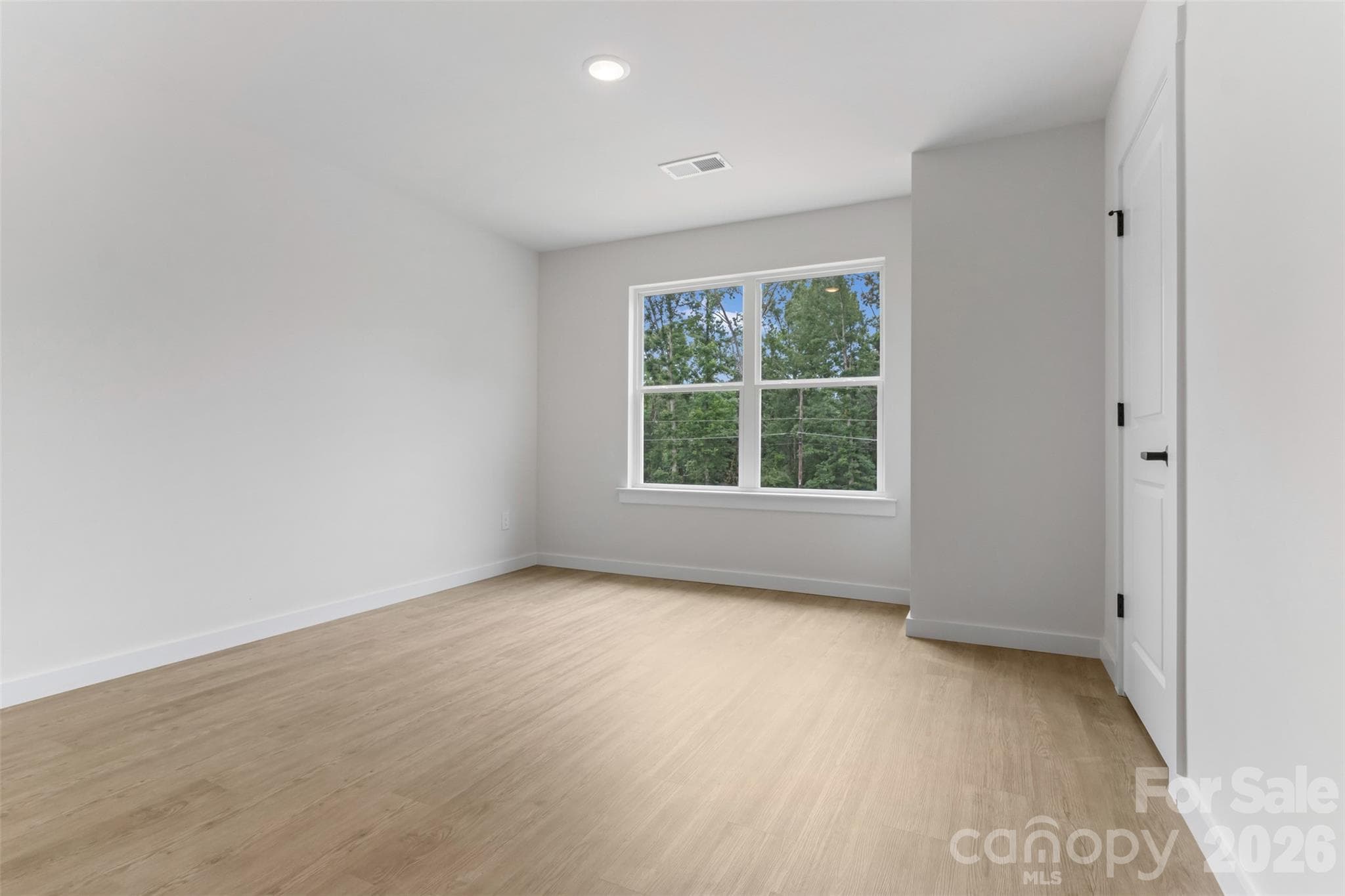 Duplex at 415-417 4th Street SW, Hickory, photo 10 of 14