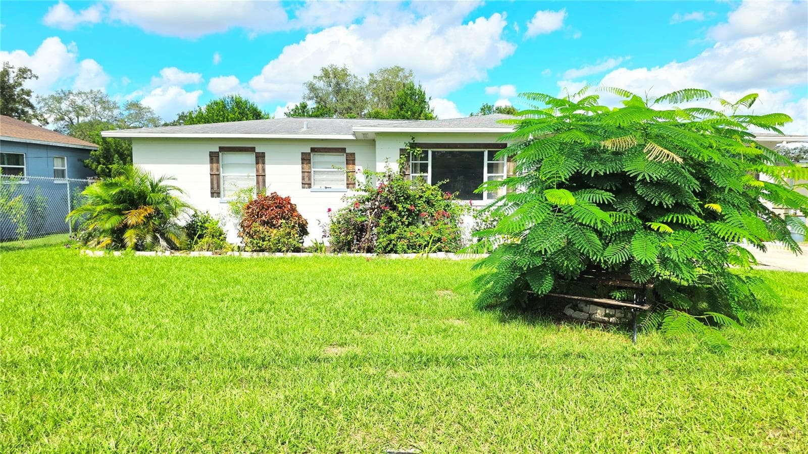 Single Family Residence at 213 W CRAWFORD ST, LAKELAND, photo 9 of 87