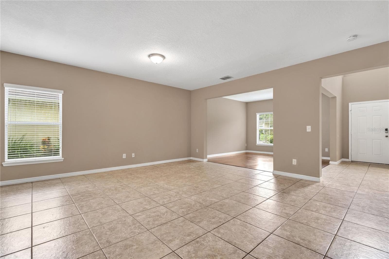 Single Family Residence at 470 JEFFREY JAMES WAY, APOPKA, photo 4 of 52