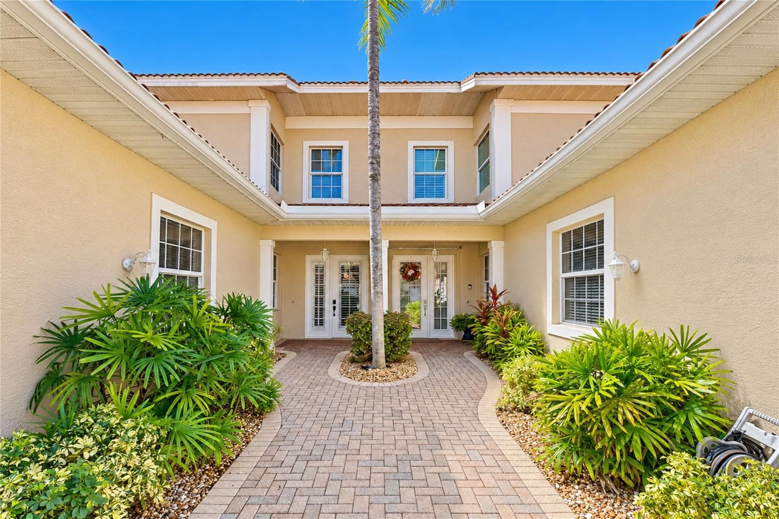 Condominium at 197 TARPON COVE BLVD #611, PUNTA GORDA, photo 3 of 75