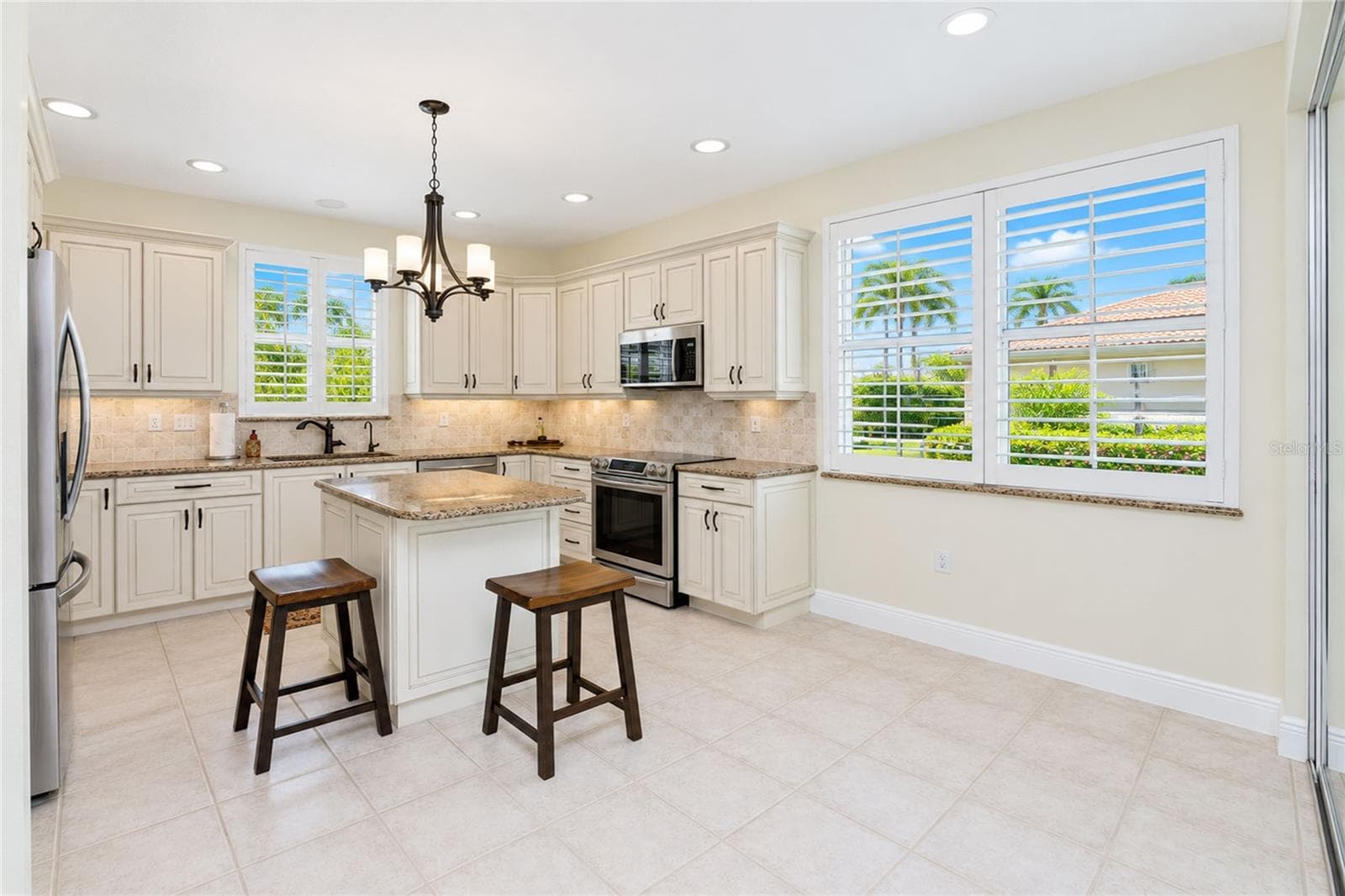 Condominium at 197 TARPON COVE BLVD #611, PUNTA GORDA, photo 16 of 75