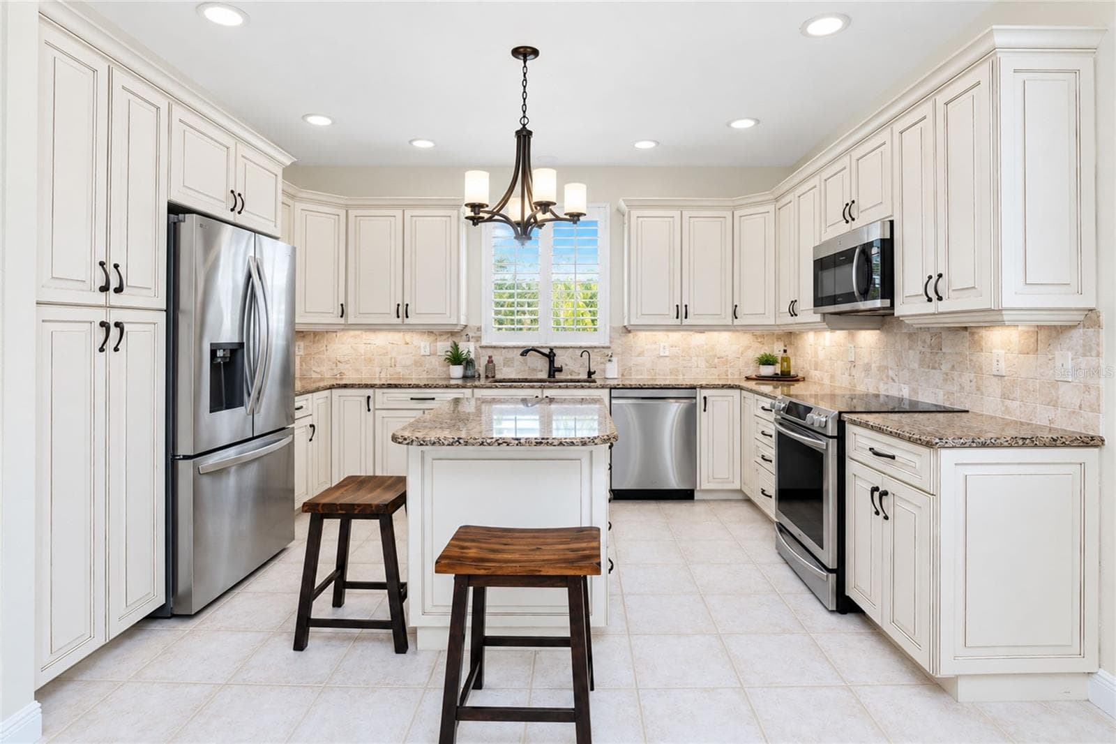 Condominium at 197 TARPON COVE BLVD #611, PUNTA GORDA, photo 26 of 75