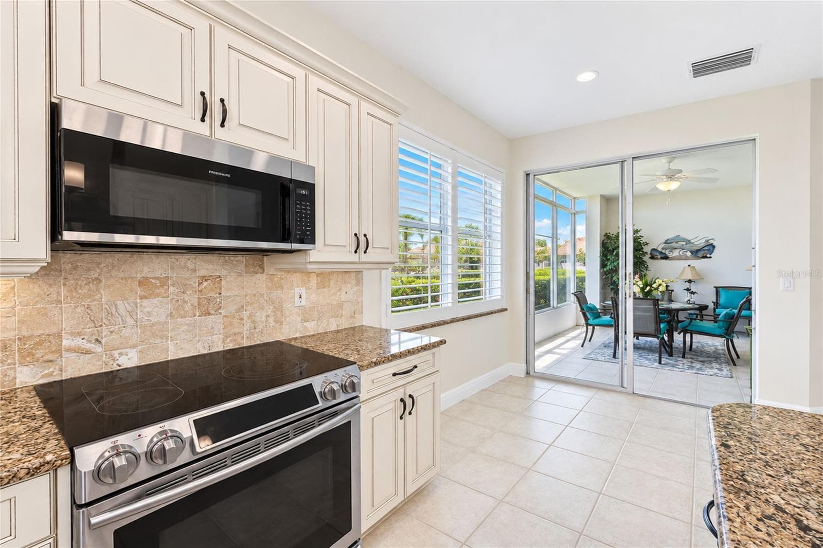 Condominium at 197 TARPON COVE BLVD #611, PUNTA GORDA, photo 36 of 75