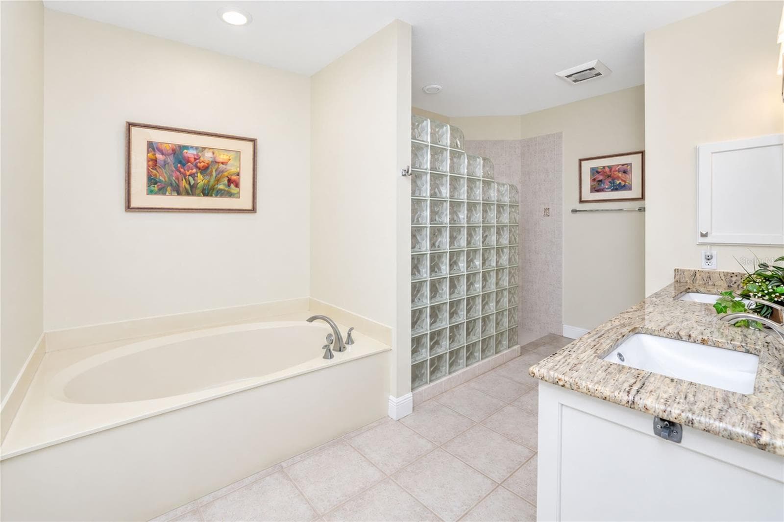 Condominium at 197 TARPON COVE BLVD #611, PUNTA GORDA, photo 50 of 75